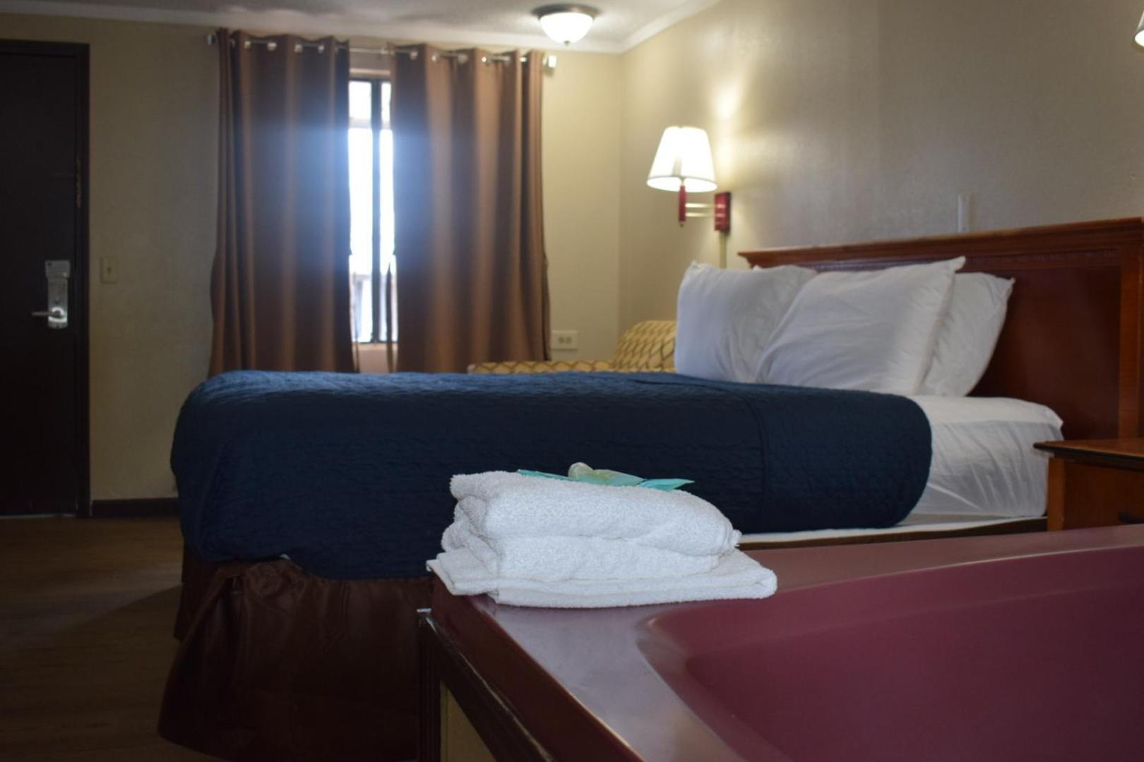 Knights Inn פרמינגטון הילס מראה חיצוני תמונה